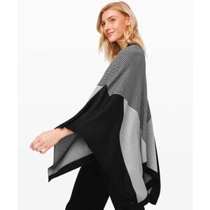 Lululemon Here for Serenity Wrap Active Yoga Poncho Black Gray One Size